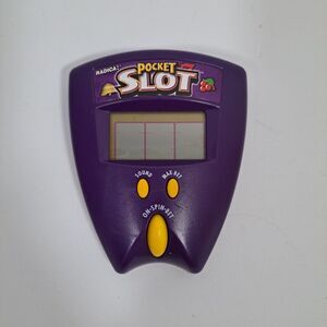 Radica Pocket Slot Electronic Hand Held Game 1999 Works!